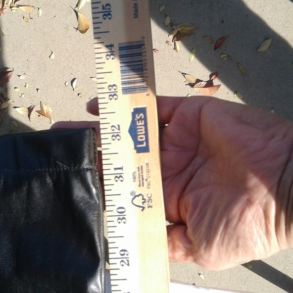 Women's size 4 fake leather pants - Picture 11 of 15